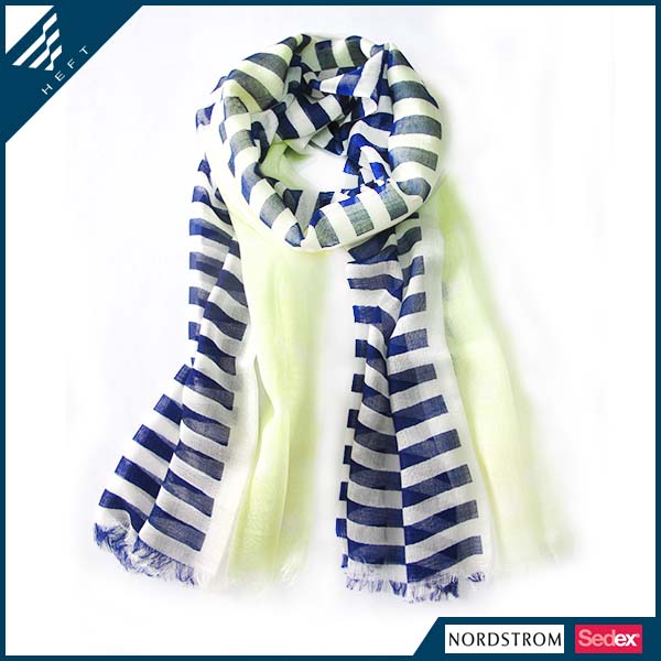 2014新款时尚沙滩巾  围巾厂家