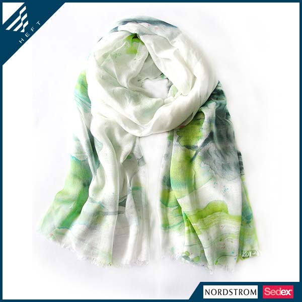 2014新款新绿水墨画围巾   苏州围巾卖家