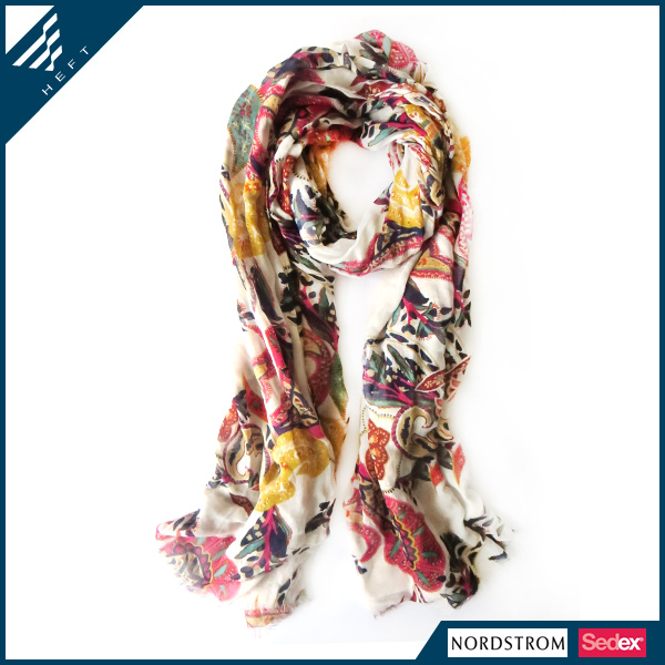 2014新款时尚花色印花围巾