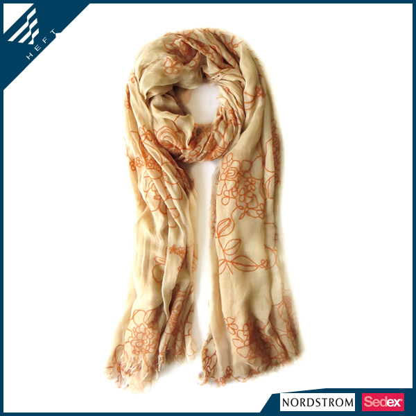 新款莫代尔花朵印花围巾