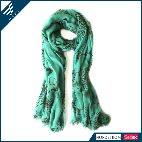 2014新款莫代尔绿色印花围巾