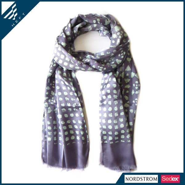 新款时尚光点紫色真丝围巾