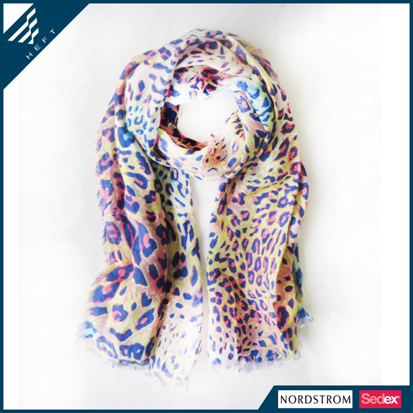 新款时尚彩色豹纹印花儿童围巾