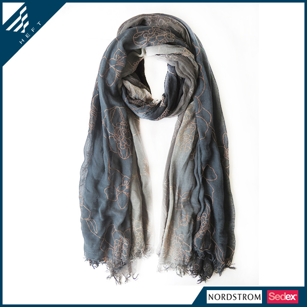 新款时尚绣花围巾