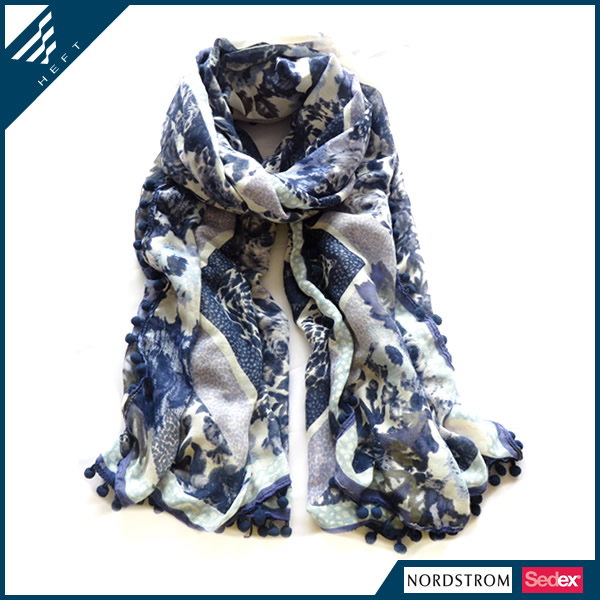 新款时尚水墨印花围巾